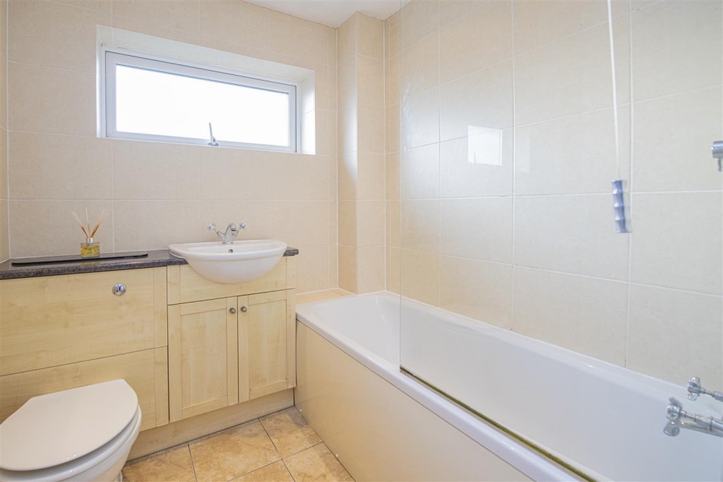 Images for Culloden Drive, Kettering EAID:oscarjamesapi BID:2