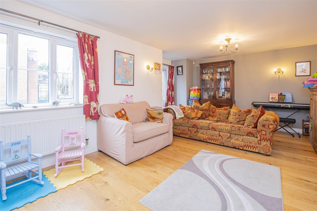 Images for Lime Street, Rushden EAID:oscarjamesapi BID:6