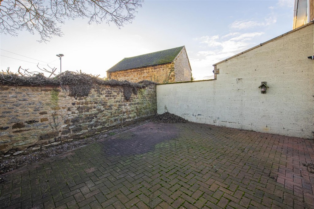 Images for Churchill Way, Burton Latimer EAID:oscarjamesapi BID:3