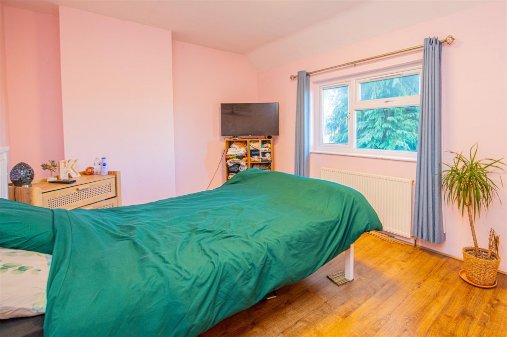 Images for Laburnum Crescent, Kettering EAID:oscarjamesapi BID:2
