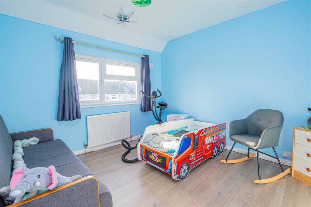 Images for Laburnum Crescent, Kettering EAID:oscarjamesapi BID:2