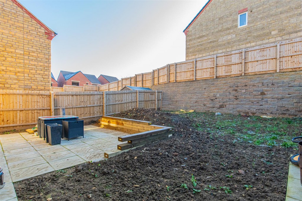 Images for Mason Close, Weldon Park, Corby EAID:oscarjamesapi BID:4