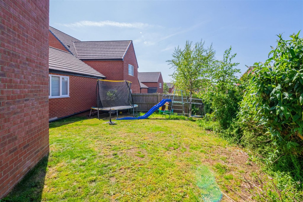 Images for Kingfisher Way, Burton Latimer EAID:oscarjamesapi BID:3