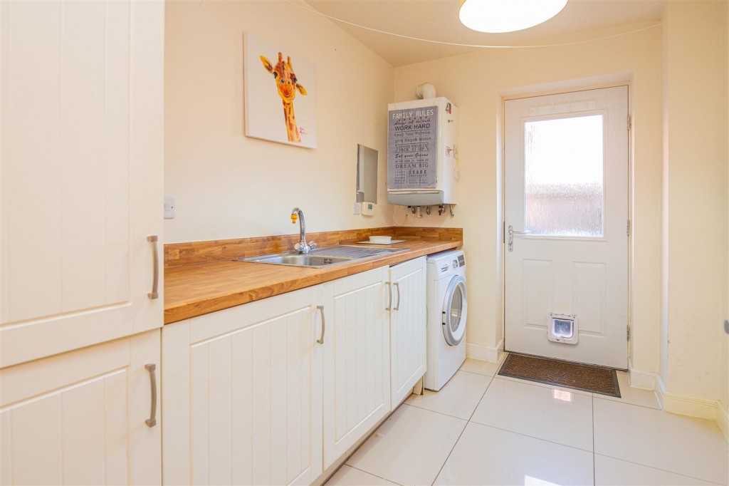 Images for Kingfisher Way, Burton Latimer EAID:oscarjamesapi BID:3
