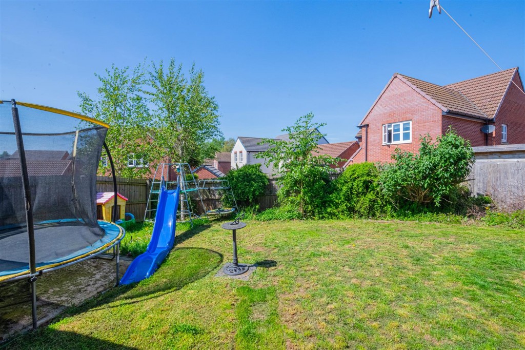 Images for Kingfisher Way, Burton Latimer EAID:oscarjamesapi BID:3
