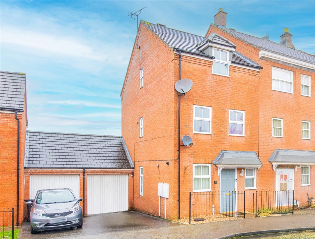 Images for Chatsworth Road, Corby EAID:oscarjamesapi BID:4