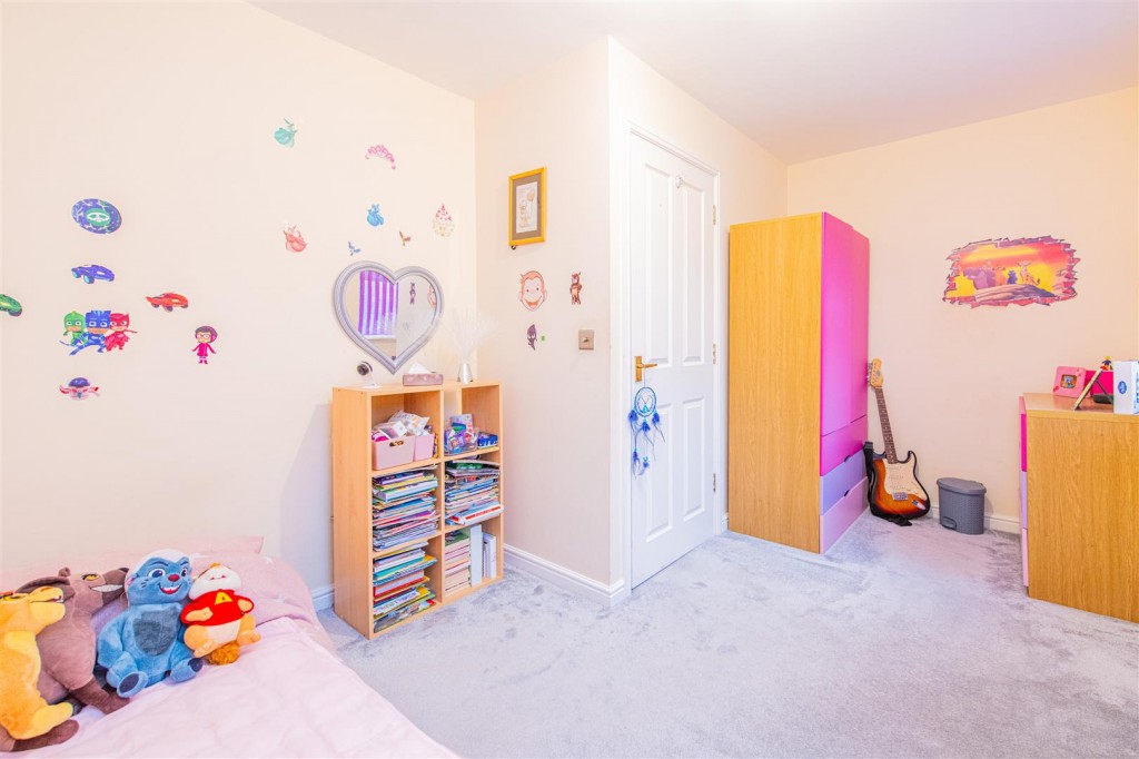 Images for Chatsworth Road, Corby EAID:oscarjamesapi BID:4