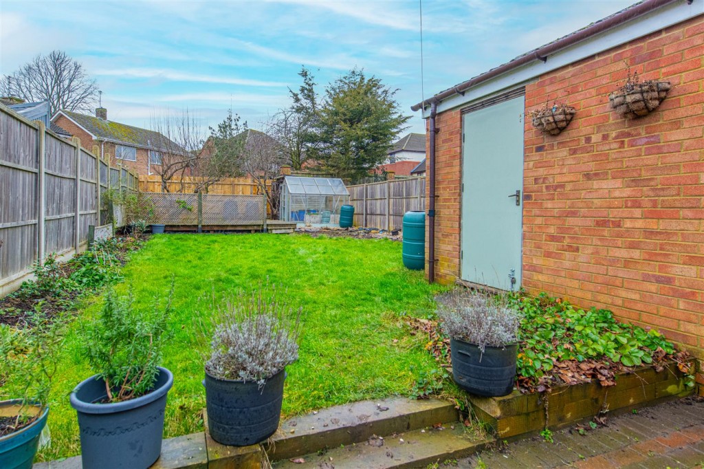 Images for Streather Drive, Corby EAID:oscarjamesapi BID:4