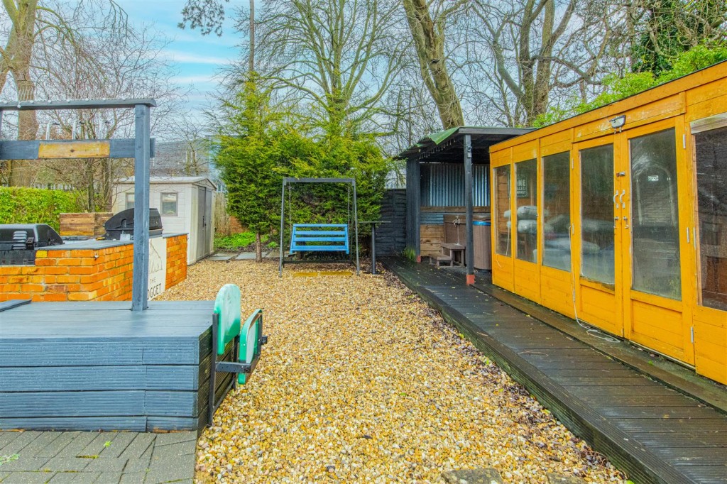 Images for East Avenue, Corby EAID:oscarjamesapi BID:4