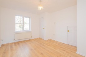 Images for Lowry Close, Corby