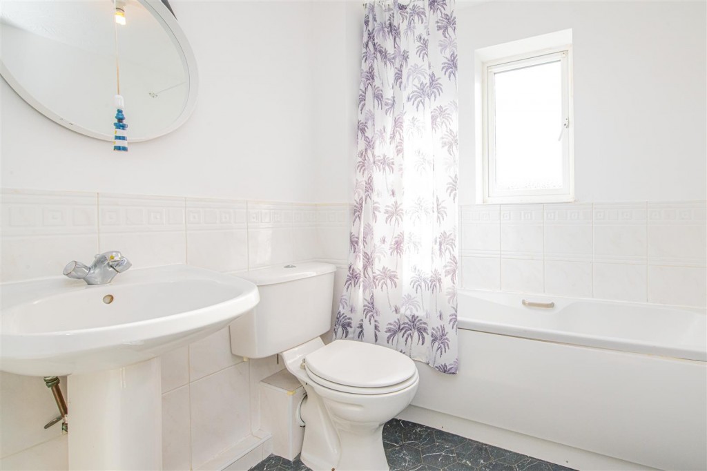 Images for Lowry Close, Corby EAID:oscarjamesapi BID:4