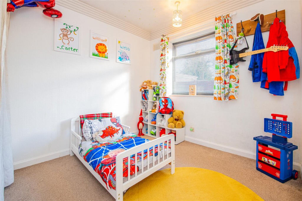 Images for Grosvenor Road, Barton Seagrave EAID:oscarjamesapi BID:3