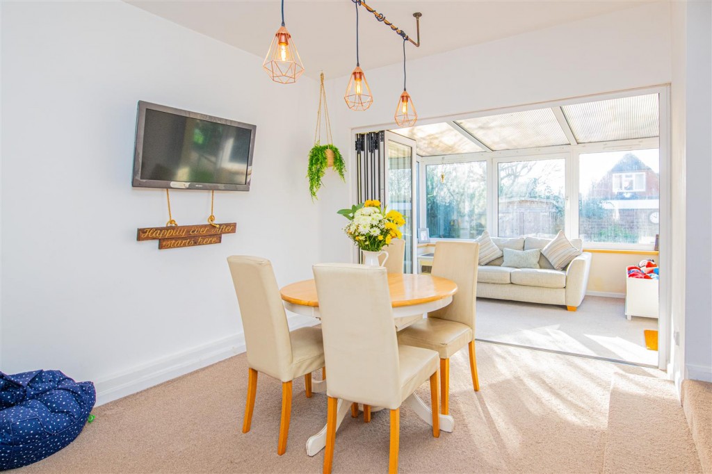 Images for Grosvenor Road, Barton Seagrave EAID:oscarjamesapi BID:3