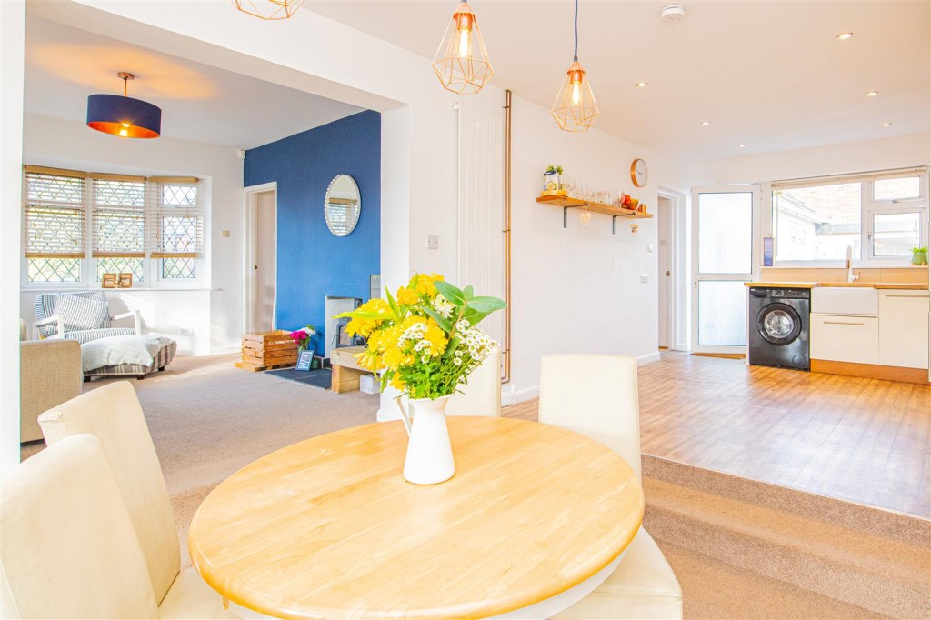 Images for Grosvenor Road, Barton Seagrave EAID:oscarjamesapi BID:3