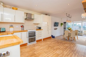 Images for Grosvenor Road, Barton Seagrave