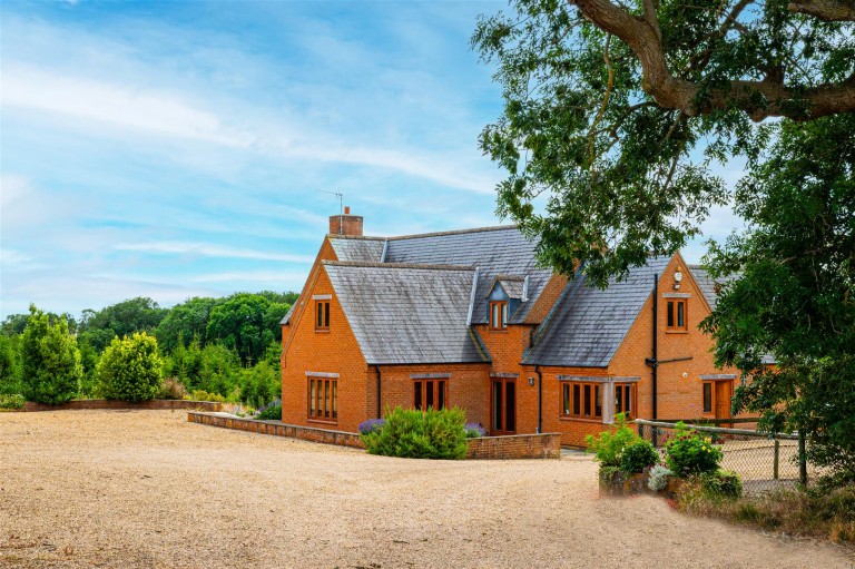 Christmas Farm, Glebe Road, Mears Ashby - EAID:oscarjamesapi, BID:1