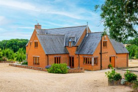 Images for Christmas Farm, Glebe Road, Mears Ashby