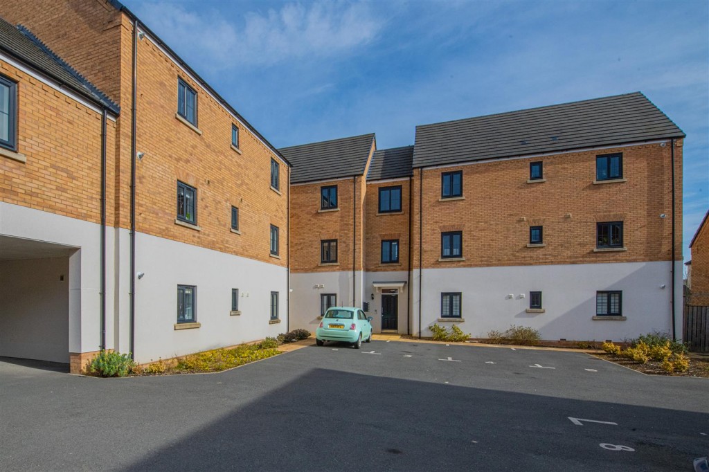 Images for Wentworth Drive, Corby EAID:oscarjamesapi BID:4