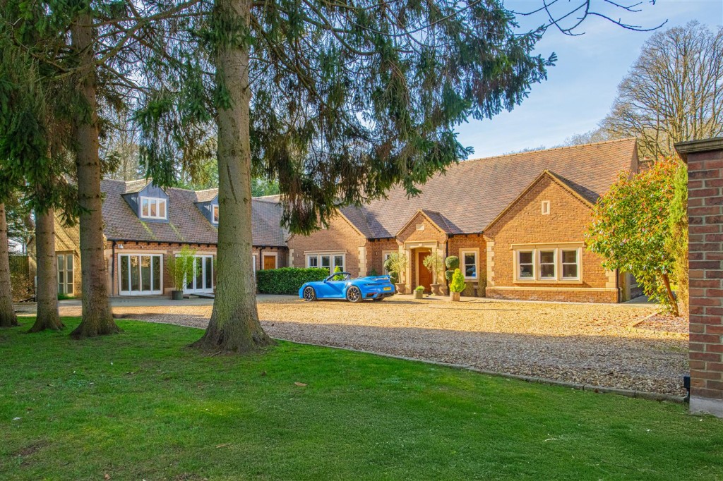 Images for Ecton Lane, Sywell EAID:oscarjamesapi BID:1