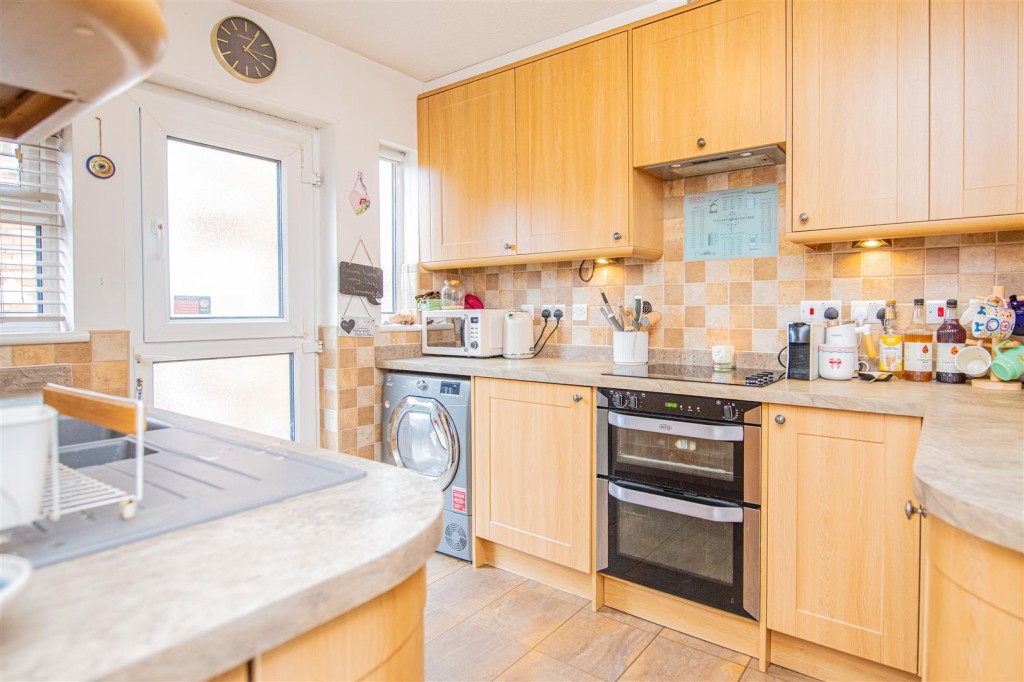Images for Ollis Close, Corby EAID:oscarjamesapi BID:4