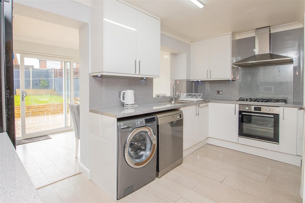 Images for Carriage Drive, Kettering EAID:oscarjamesapi BID:2