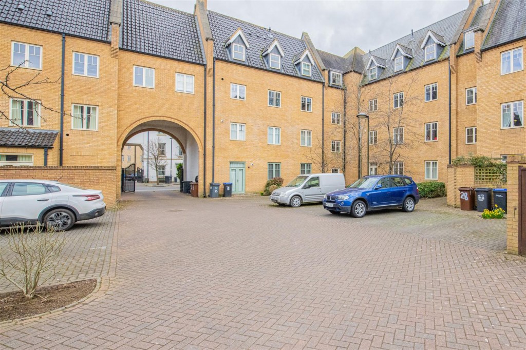 Images for Black Cat Street, Northampton EAID:oscarjamesapi BID:1