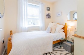 Images for Fieldfare Close, Corby
