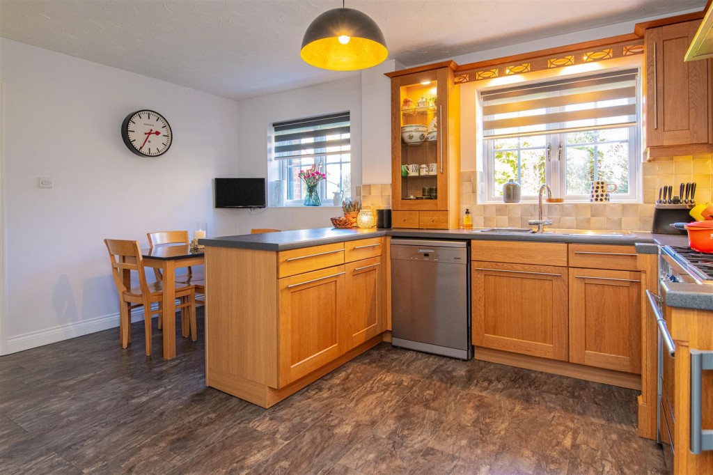 Images for Eliot Way, Higham Ferrers EAID:oscarjamesapi BID:3