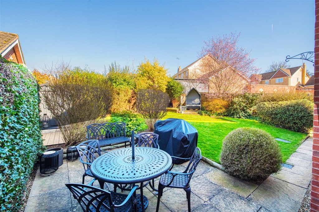 Images for Eliot Way, Higham Ferrers EAID:oscarjamesapi BID:3