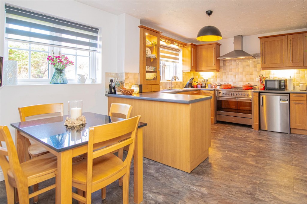 Images for Eliot Way, Higham Ferrers EAID:oscarjamesapi BID:3