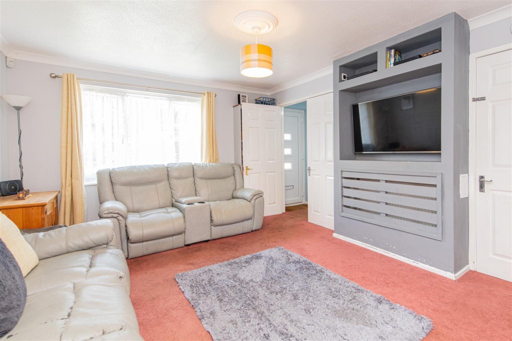 Images for Beaumont Drive, Northampton EAID:oscarjamesapi BID:1