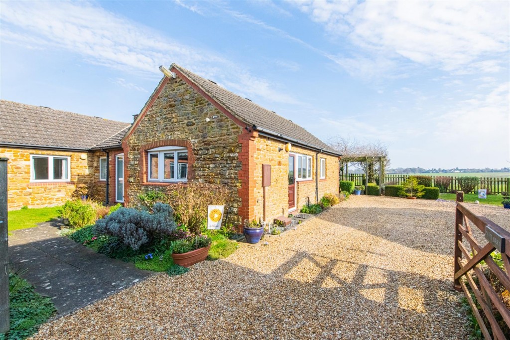 Images for Main Street, Little Harrowden, Wellingborough EAID:oscarjamesapi BID:3