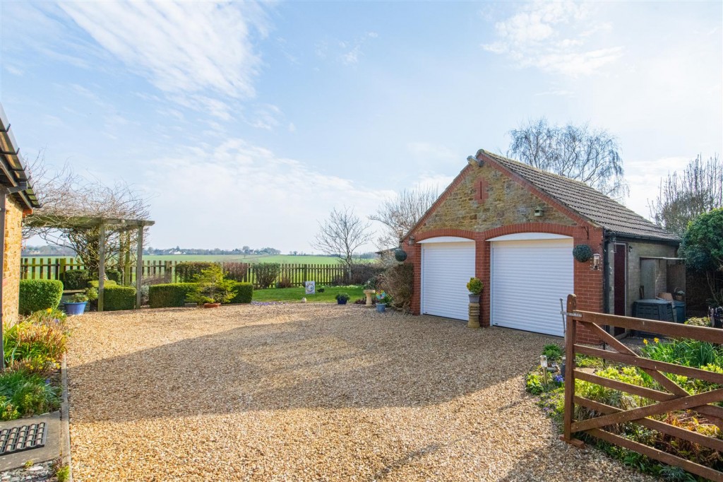 Images for Main Street, Little Harrowden, Wellingborough EAID:oscarjamesapi BID:3