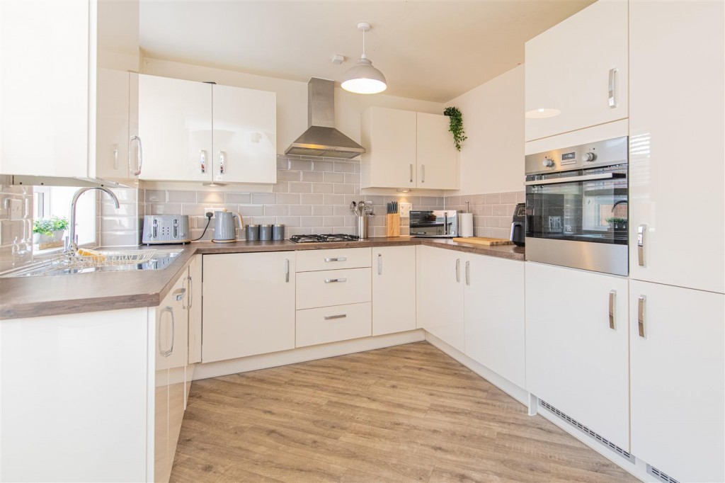 Images for Haddon Avenue, Barton Seagrave, Kettering EAID:oscarjamesapi BID:2