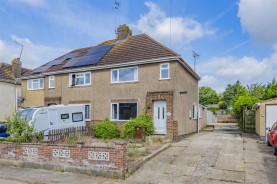 Images for Deeneside, Weldon, Corby