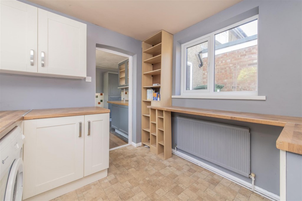 Images for Deeneside, Weldon, Corby EAID:oscarjamesapi BID:4