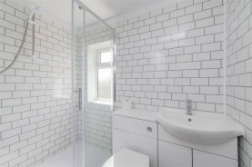 Images for Deeneside, Weldon, Corby