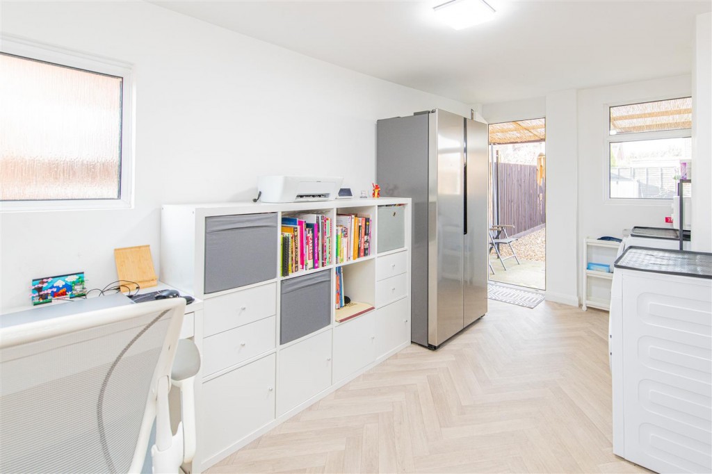 Images for Shire Road, Corby EAID:oscarjamesapi BID:4
