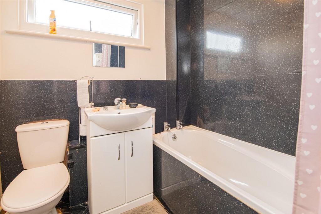 Images for Braemar Close, Kettering EAID:oscarjamesapi BID:2