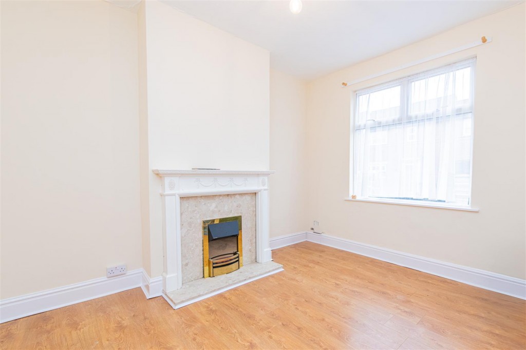 Images for Nichols Street, Desborough EAID:oscarjamesapi BID:2