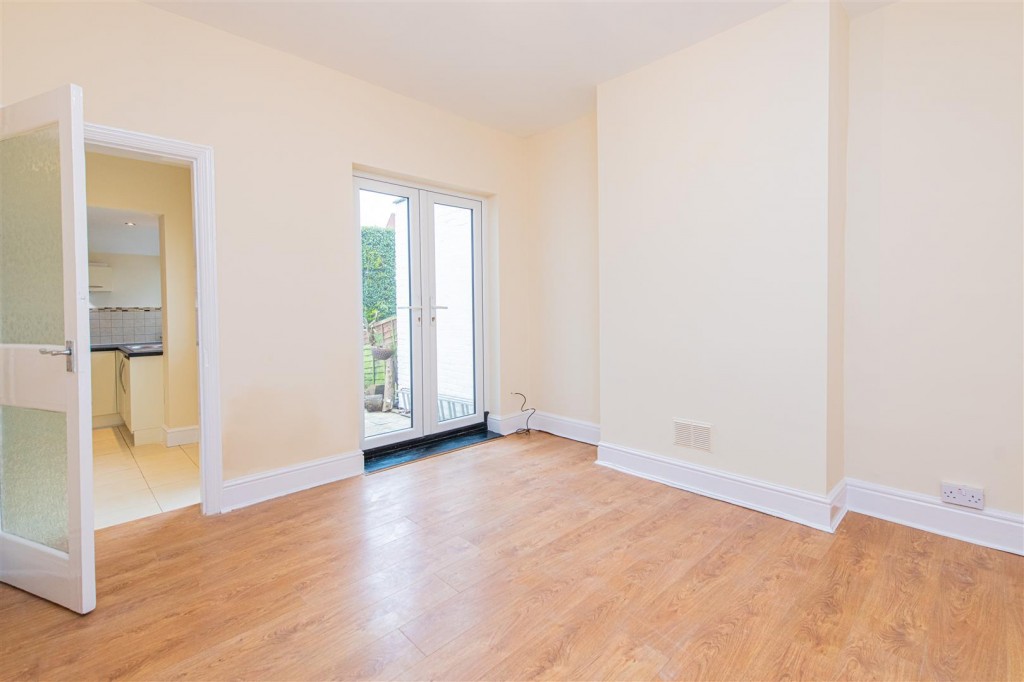 Images for Nichols Street, Desborough EAID:oscarjamesapi BID:2