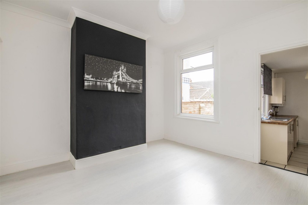 Images for Gordon Street, Kettering EAID:oscarjamesapi BID:2