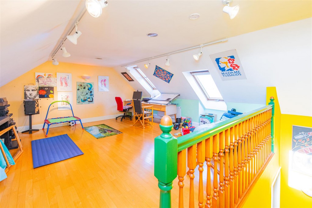 Images for Hall Close, Kettering EAID:oscarjamesapi BID:2