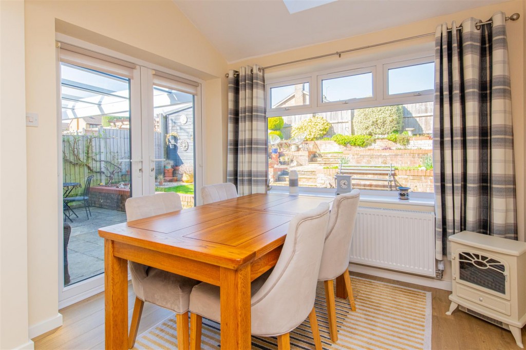 Images for Fallowfield, Wellingborough EAID:oscarjamesapi BID:6