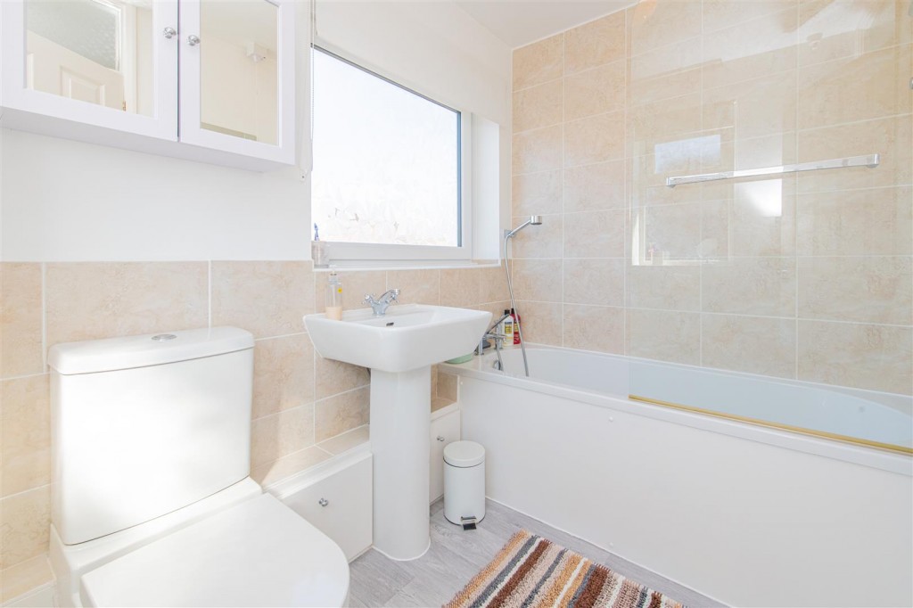 Images for Fallowfield, Wellingborough EAID:oscarjamesapi BID:6