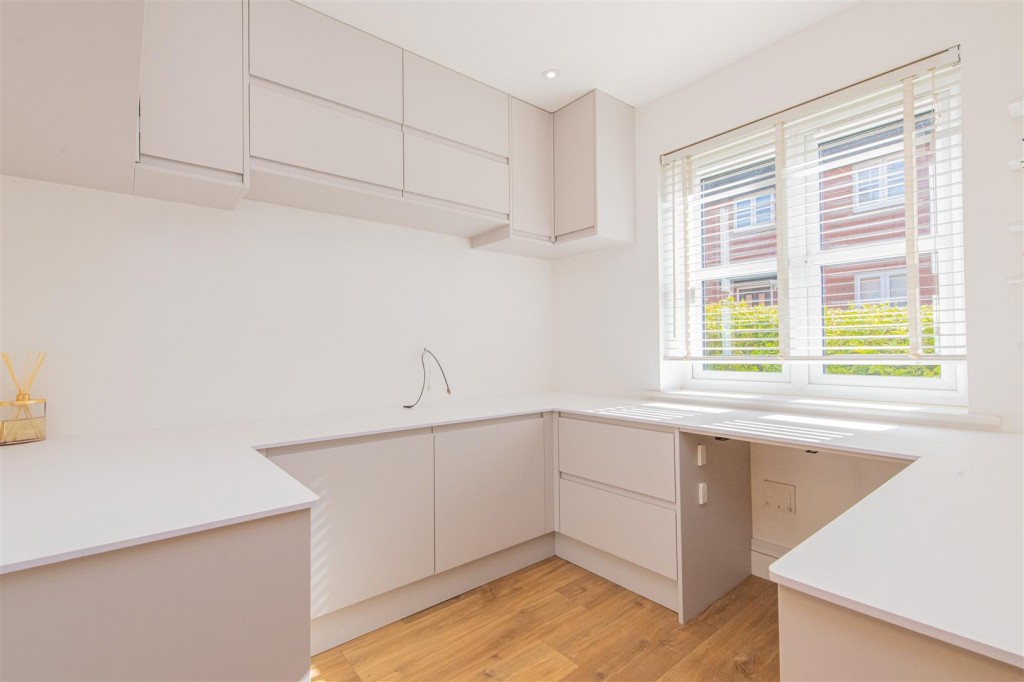 Images for Kingfisher Way, Burton Latimer EAID:oscarjamesapi BID:3