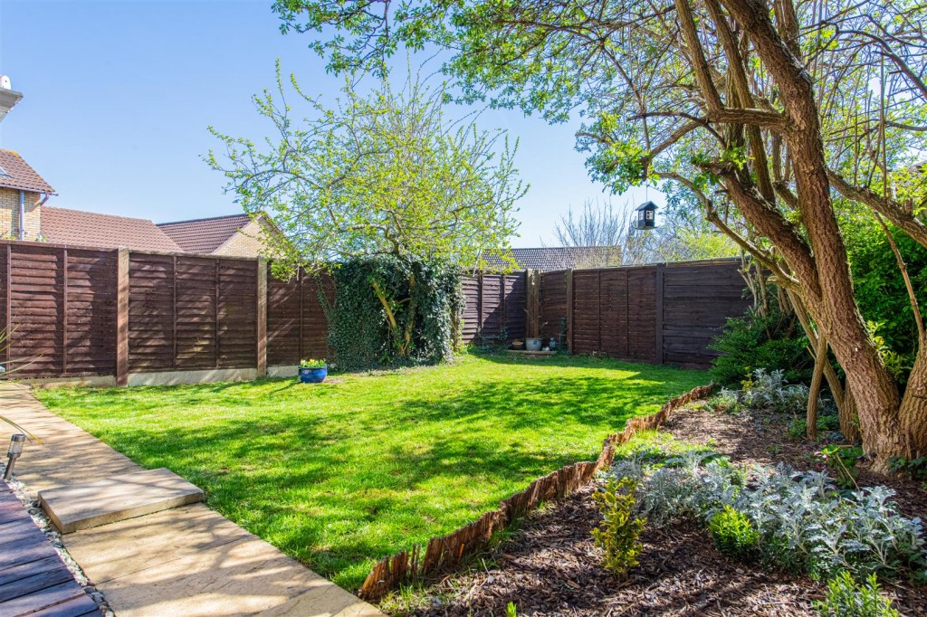 Images for Wilkie Close, Kettering EAID:oscarjamesapi BID:2