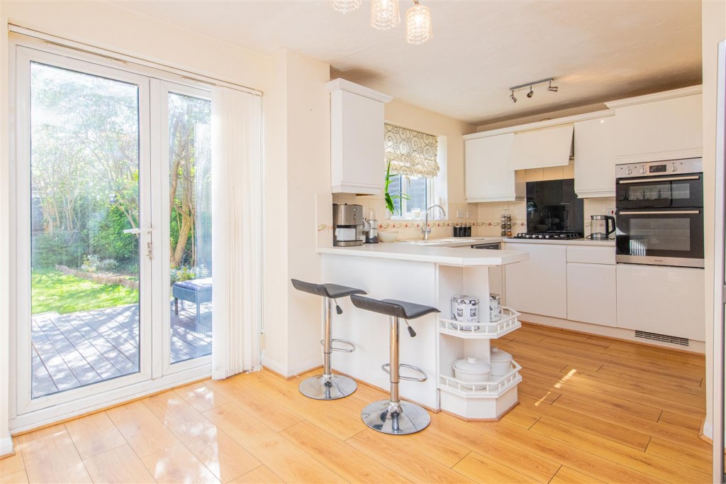 Images for Wilkie Close, Kettering EAID:oscarjamesapi BID:2