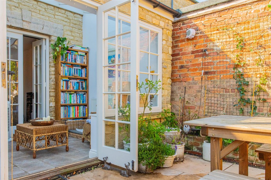 Images for Barton Road, Barton Seagrave, Kettering EAID:oscarjamesapi BID:2