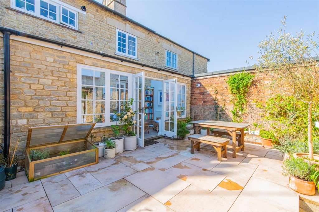 Images for Barton Road, Barton Seagrave, Kettering EAID:oscarjamesapi BID:2